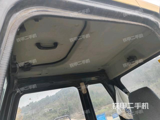 頂棚整體(駕駛室部分) 頂棚整體(駕駛室部分)