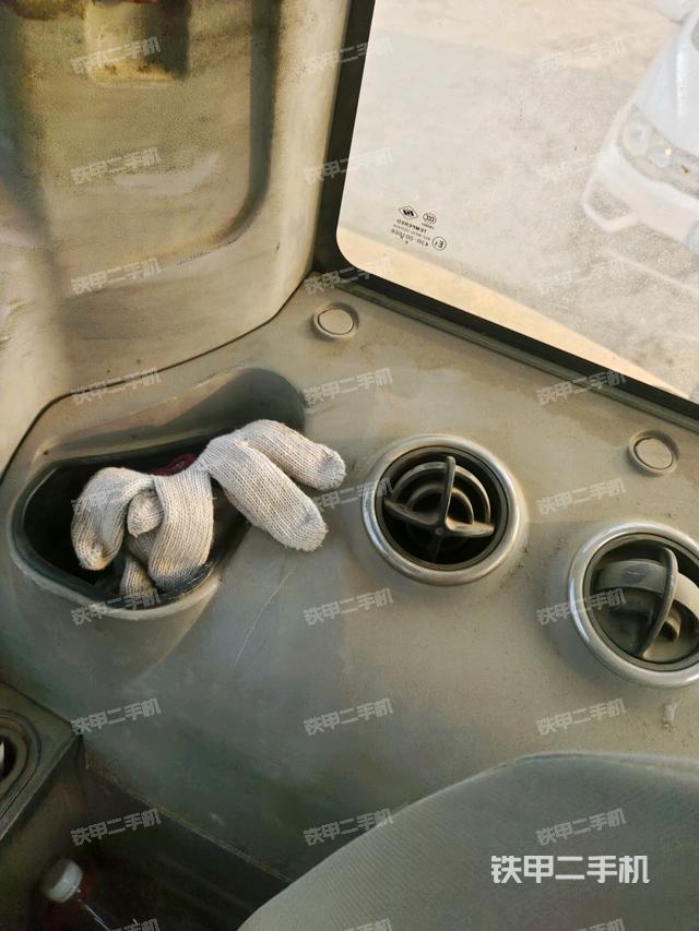 后窗玻璃角標(biāo)（駕駛室部分）