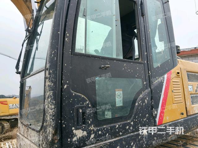 駕駛室左后45度（駕駛室部分）