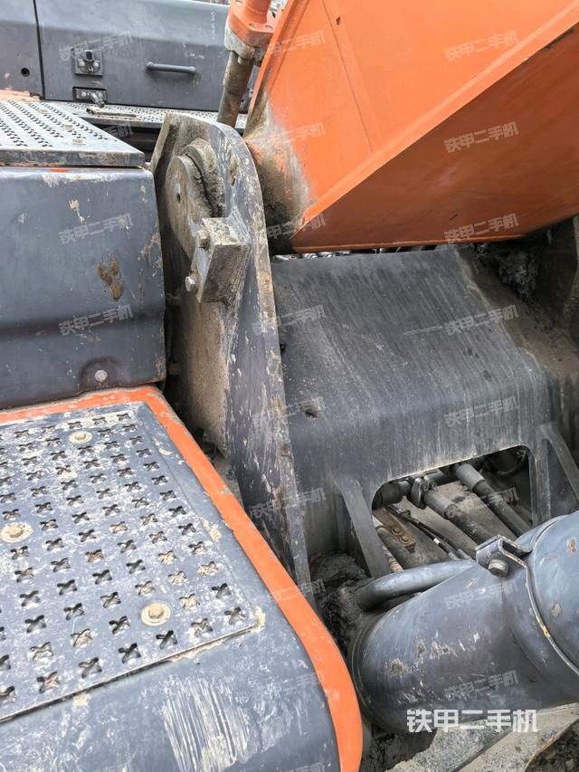 大臂根部?斜視（工作和回轉(zhuǎn)裝置）