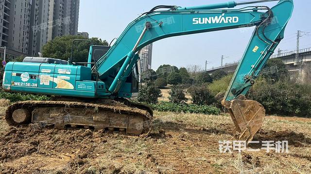 右后45(整機外觀) 右后45(整機外觀)