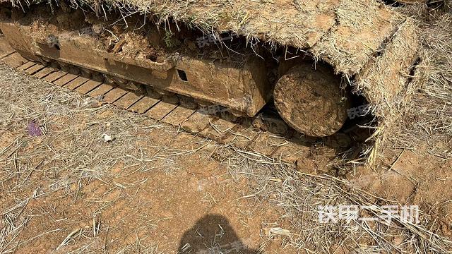 右側(cè)履帶整體(行走機(jī)構(gòu)) 右側(cè)履帶整體(行走機(jī)構(gòu))