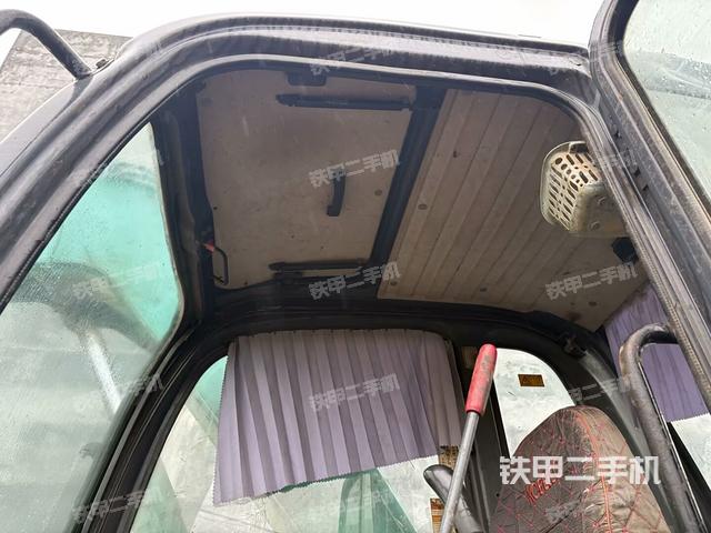 頂棚整體(駕駛室部分) 頂棚整體(駕駛室部分)