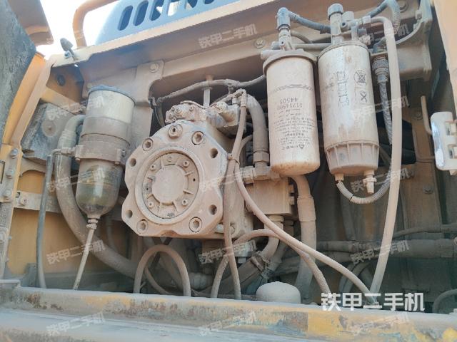 液壓泵斜45?左（大件艙室）