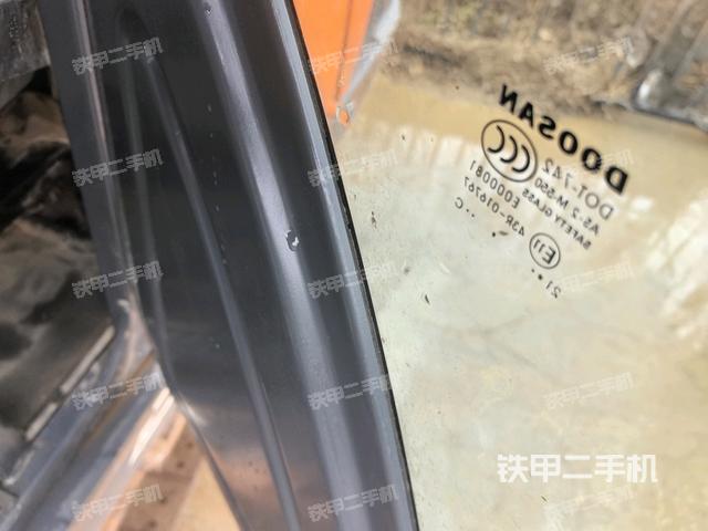 后窗玻璃角標(biāo)(駕駛室部分) 后窗玻璃角標(biāo)(駕駛室部分)