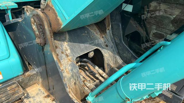 大臂根部?斜視(工作和回轉(zhuǎn)裝置) 大臂根部?斜視(工作和回轉(zhuǎn)裝置)