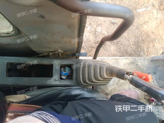 座椅左側(cè)控制臺/音響/含左手柄（駕駛室部分）