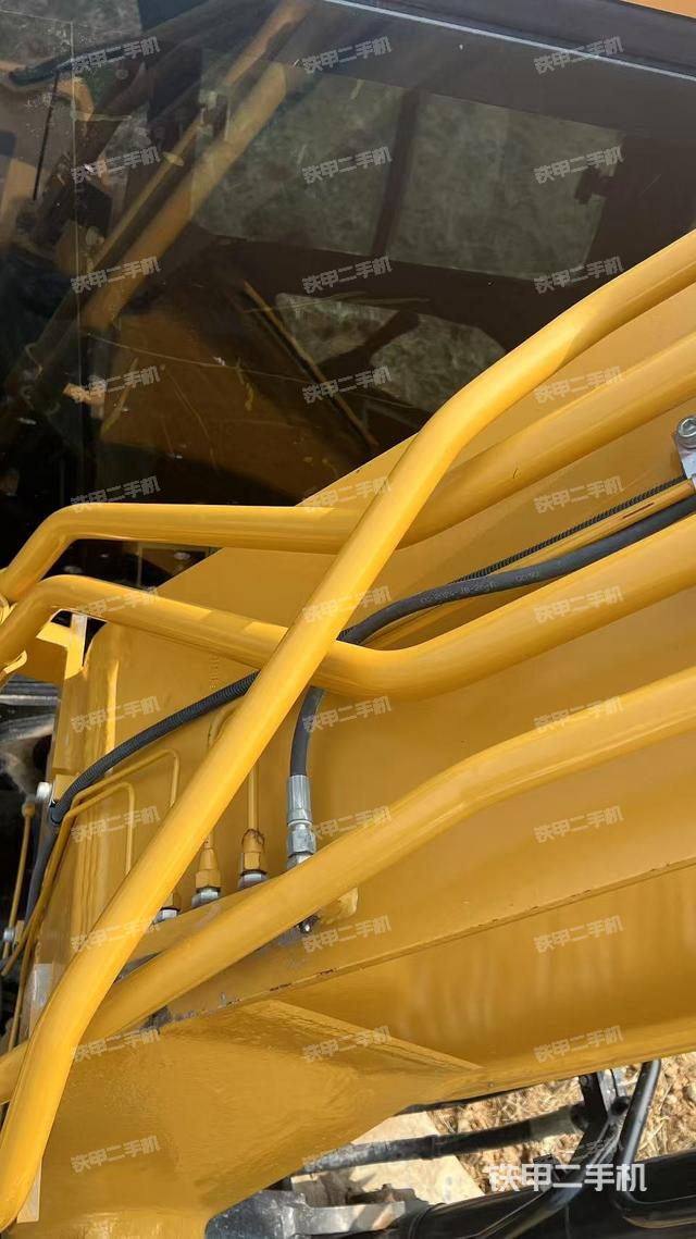 大臂背部俯視（工作和回轉(zhuǎn)裝置）