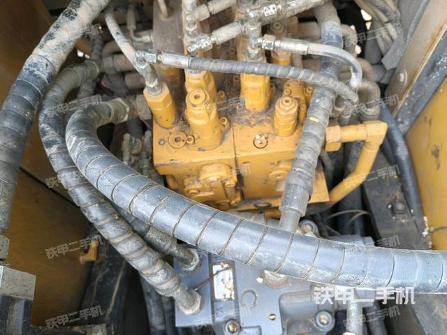 駕駛室頂部俯視（上車部件）