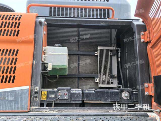 散熱器正面（大件艙室）