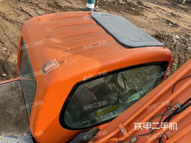 駕駛室頂部（整機(jī)外觀）