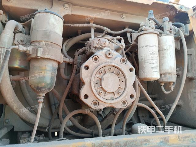 液壓泵斜45?右（大件艙室）