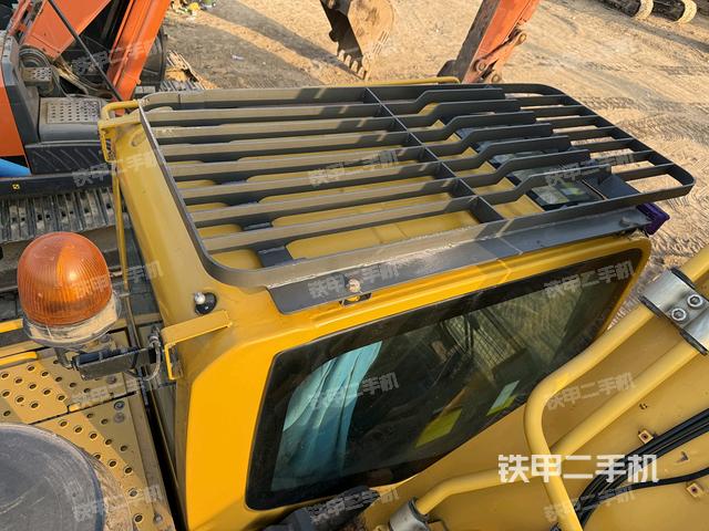 駕駛室頂部（整機(jī)外觀）