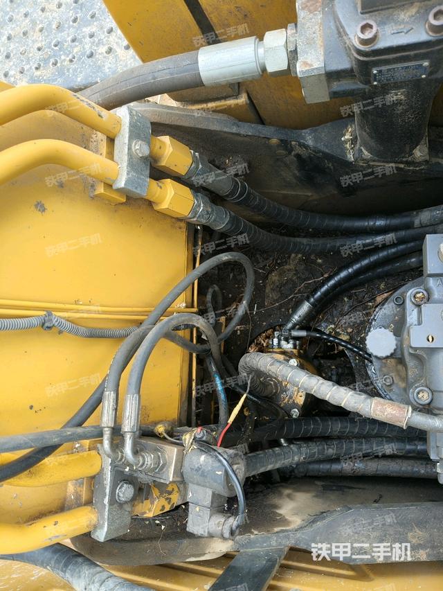 回轉(zhuǎn)馬達(dá)（上車部件）