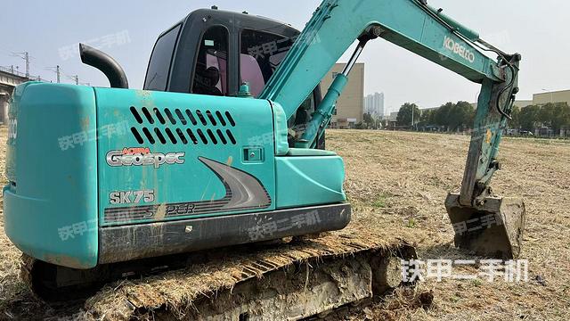 右后45(整機(jī)外觀) 右后45(整機(jī)外觀)