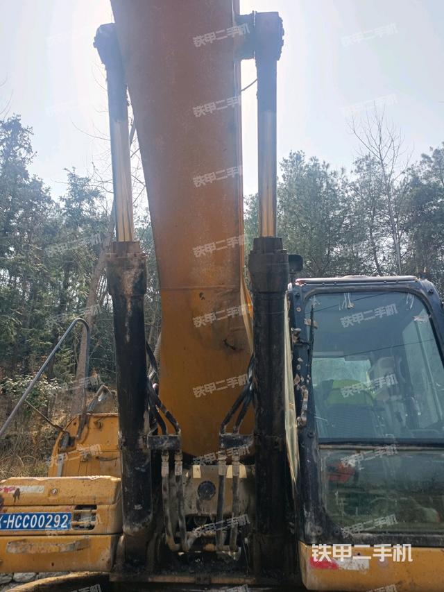 大臂油缸整體?豎拍（工作和回轉(zhuǎn)裝置）