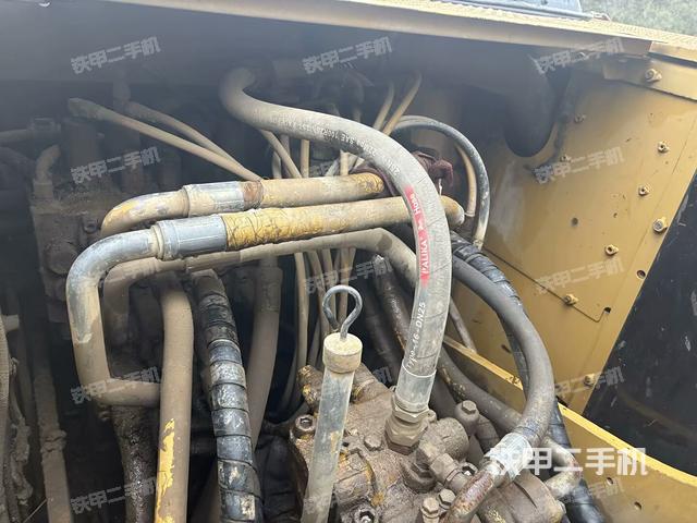 駕駛室頂部俯視(上車部件) 駕駛室頂部俯視(上車部件)