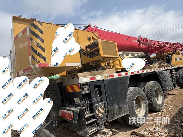 右前45度（汽車起重機(jī)外觀）