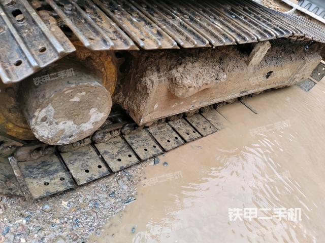 左側(cè)行走馬達(dá)蓋板（行走機構(gòu)）