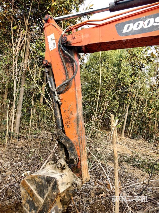 小臂整體左后（工作和回轉(zhuǎn)裝置）