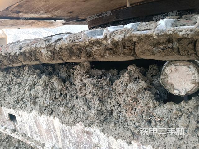 左側行走馬達蓋板（行走機構）