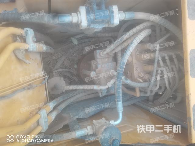 回轉馬達和主控閥（整機外觀）