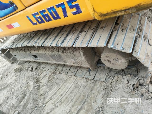 右側(cè)履帶整體?(行走機(jī)構(gòu)) 右側(cè)履帶整體?(行走機(jī)構(gòu))