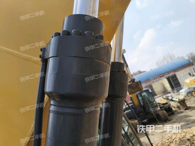 大臂油缸整體?豎拍（工作和回轉(zhuǎn)裝置）