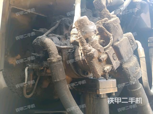 液壓泵斜45?右（大件艙室）