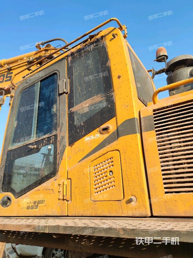 駕駛室左后45度（駕駛室部分）