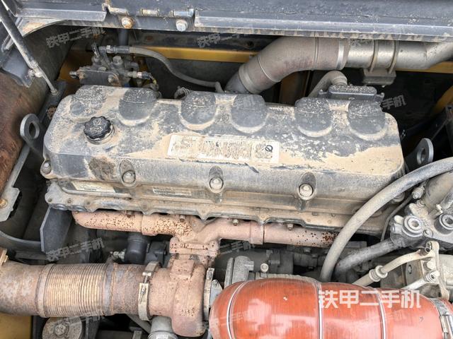 氣門室蓋螺絲特寫(上車部件) 氣門室蓋螺絲特寫(上車部件)