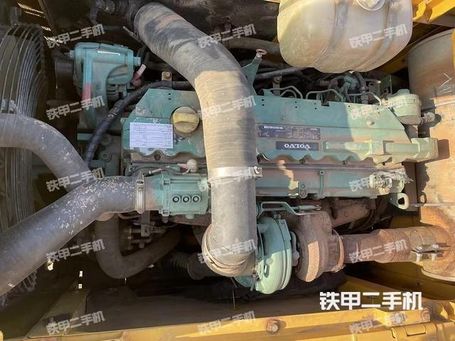 發(fā)動機(jī)整體俯視（整機(jī)外觀）