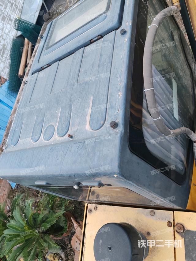 駕駛室頂部俯視(上車部件) 駕駛室頂部俯視(上車部件)