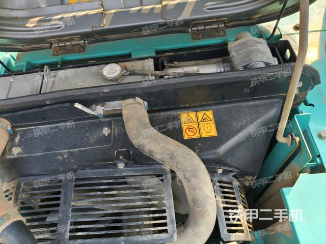 氣門室蓋螺絲特寫（上車部件）