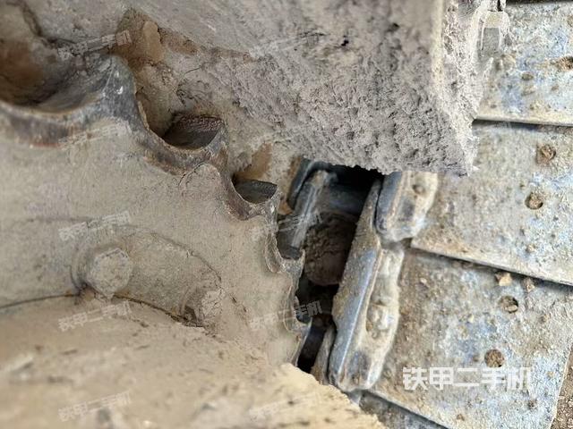 單側(cè)履帶整體（整機(jī)外觀）