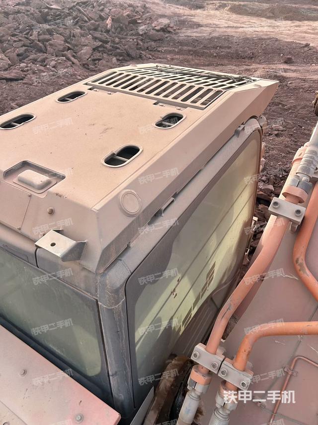 駕駛室頂部俯視（上車部件）