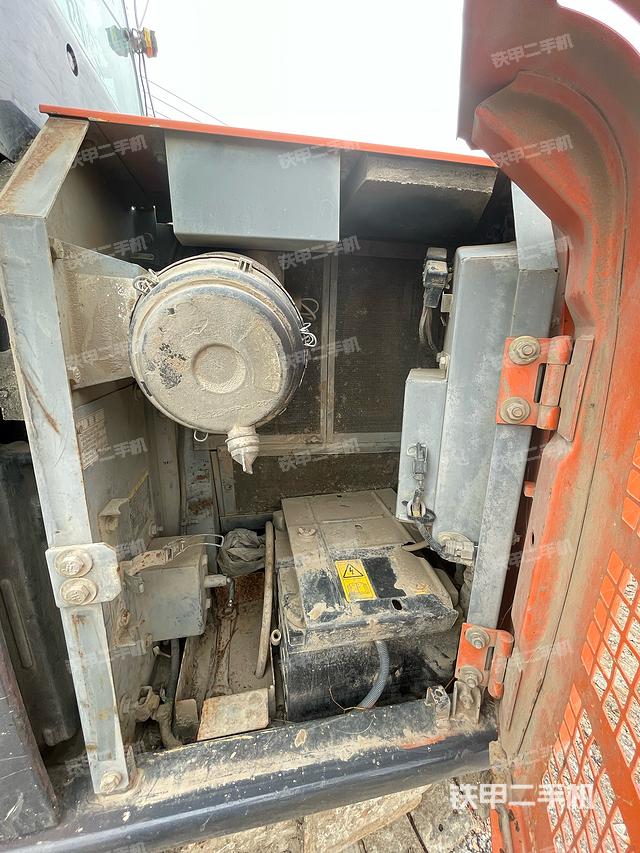 驾驶室整体（整机外观）