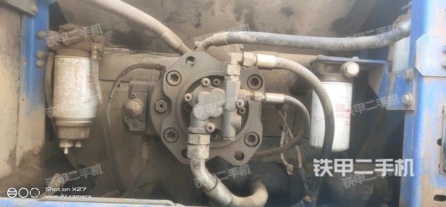 液壓泵艙室正面整體(整機外觀) 液壓泵艙室正面整體(整機外觀)