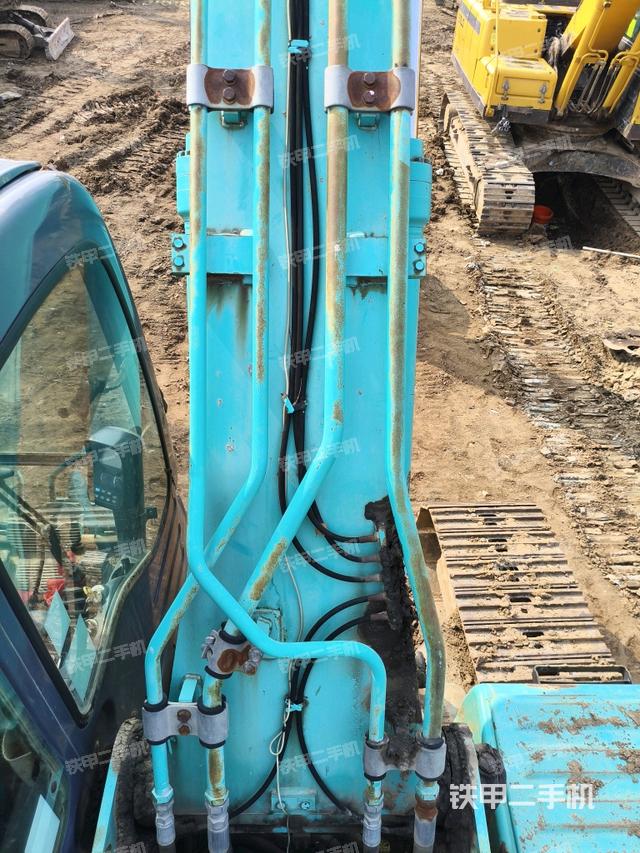 大臂背部俯視（工作和回轉(zhuǎn)裝置）