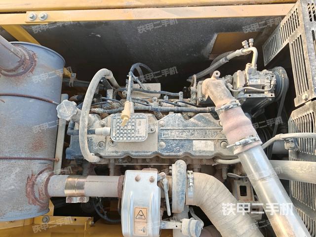 發(fā)動(dòng)機(jī)室（上車部件）