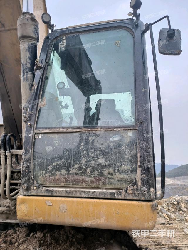 驾驶室正侧（驾驶室部分）