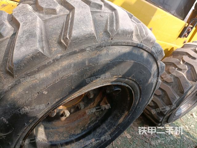 右驅(qū)動(dòng)輪/右后輪(行走機(jī)構(gòu)) 右驅(qū)動(dòng)輪/右后輪(行走機(jī)構(gòu))