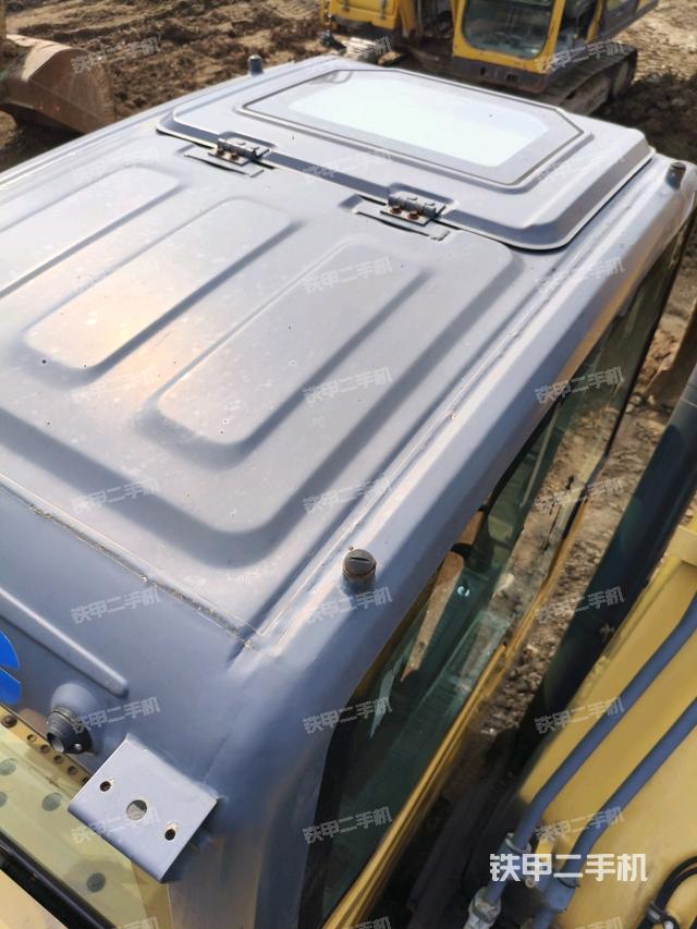 駕駛室頂部俯視(上車部件) 駕駛室頂部俯視(上車部件)