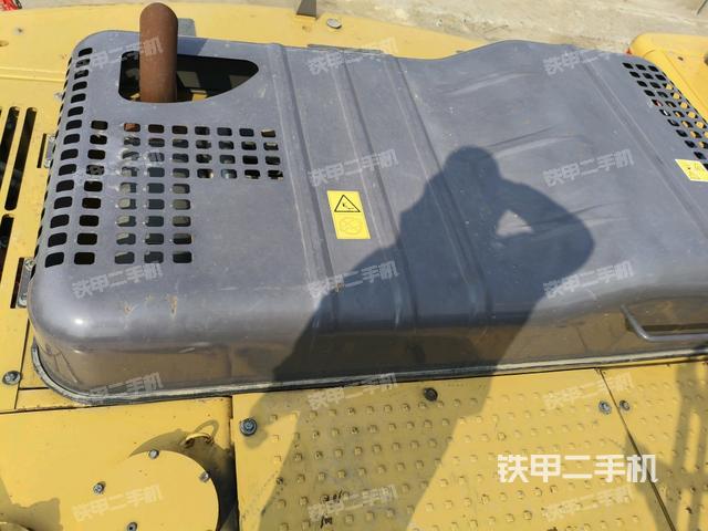 水箱+風(fēng)扇特寫(xiě)(上車(chē)部件) 水箱+風(fēng)扇特寫(xiě)(上車(chē)部件)