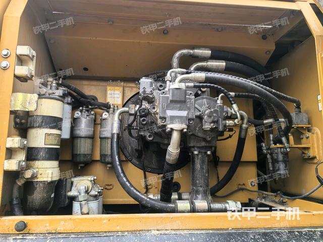 液压泵斜45 左（大件舱室）