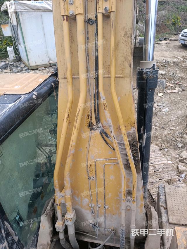 大臂背部俯视（工作和回转装置）