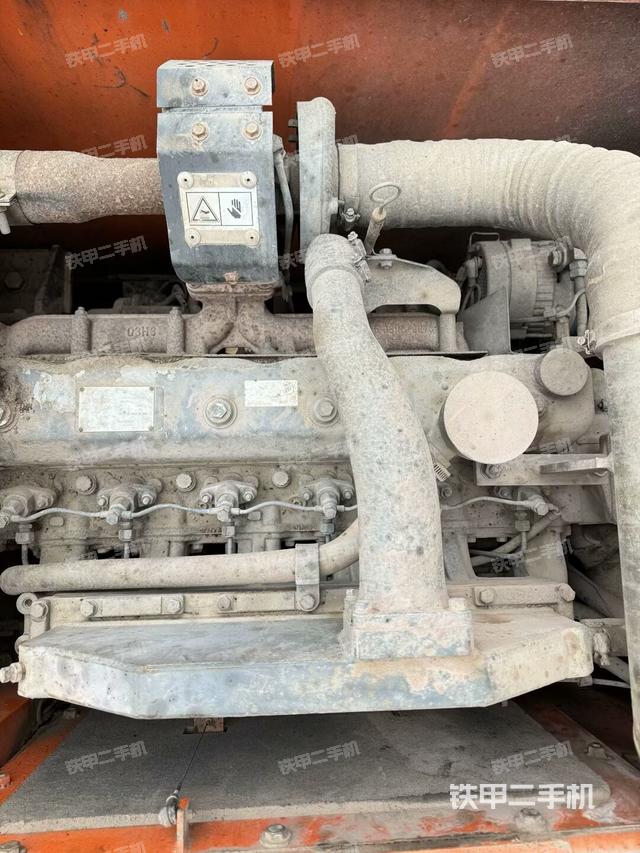 發(fā)動機(jī)整體俯視(整機(jī)外觀) 發(fā)動機(jī)整體俯視(整機(jī)外觀)