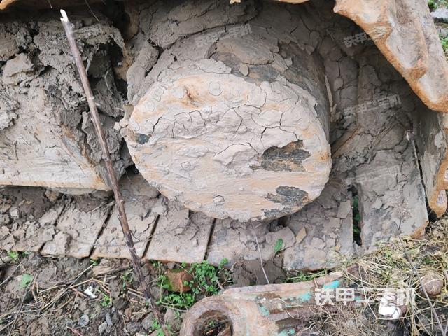 左驅(qū)動(dòng)輪(行走機(jī)構(gòu)) 左驅(qū)動(dòng)輪(行走機(jī)構(gòu))