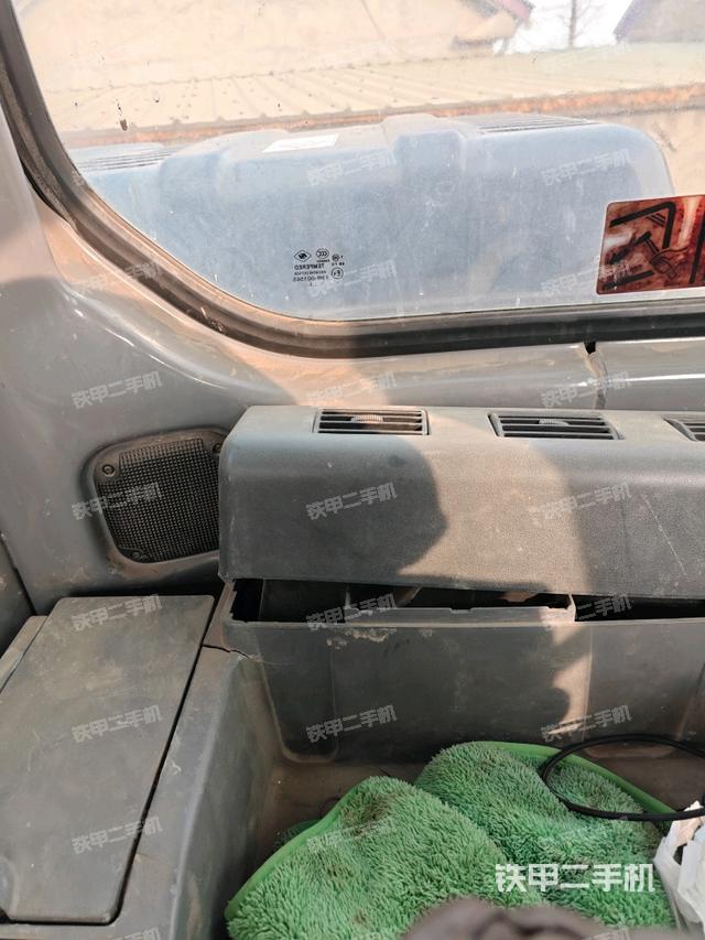 后窗玻璃角標(biāo)（駕駛室部分）