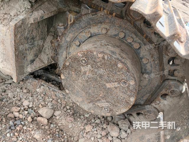 左驅(qū)動(dòng)輪（行走機(jī)構(gòu)）